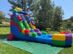 eeff4e252e1c6f8a1ca2d1d1aac9d7b2 1773193162 18 ft block themed slide